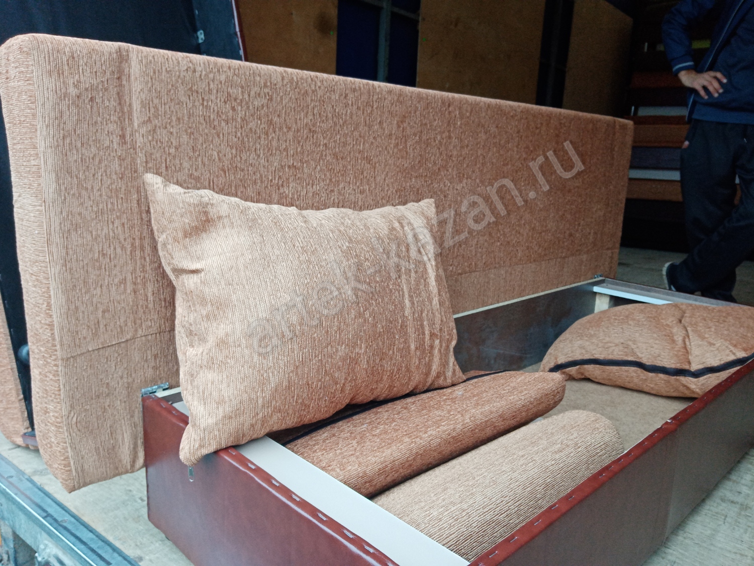 Фото 17. Купить недорогой диван по низкой цене от производителя можно у нас.